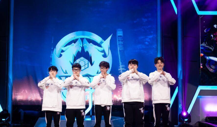 C9